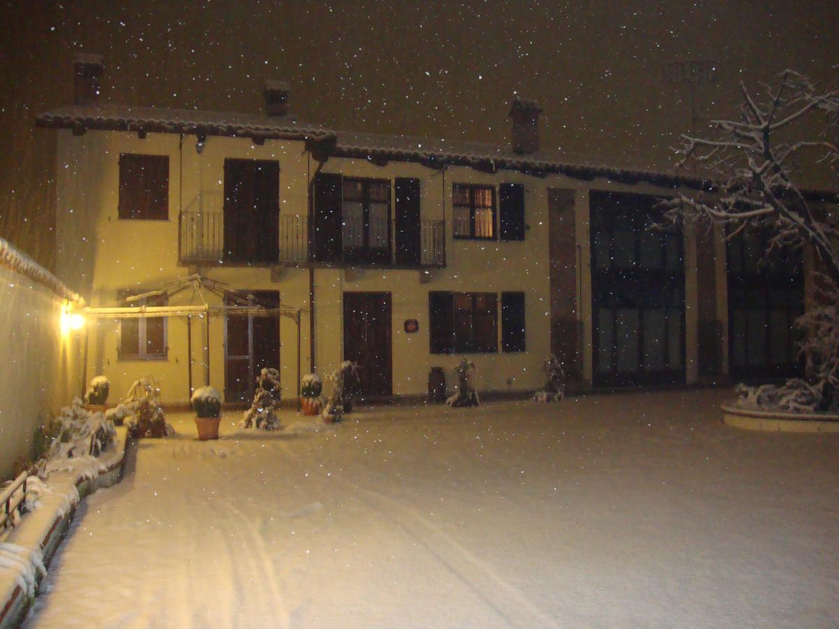 Al Calar Della Sera Sommariva del Bosco ภายนอก รูปภาพ