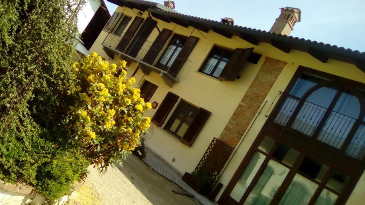 Al Calar Della Sera Sommariva del Bosco ภายนอก รูปภาพ